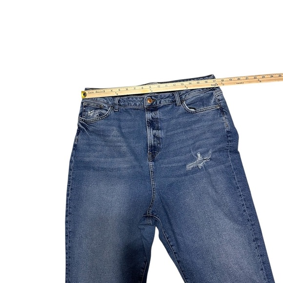 NEW LOOK CURVES TORI SIZE 18 MOM JEANS - Picture 4 of 6